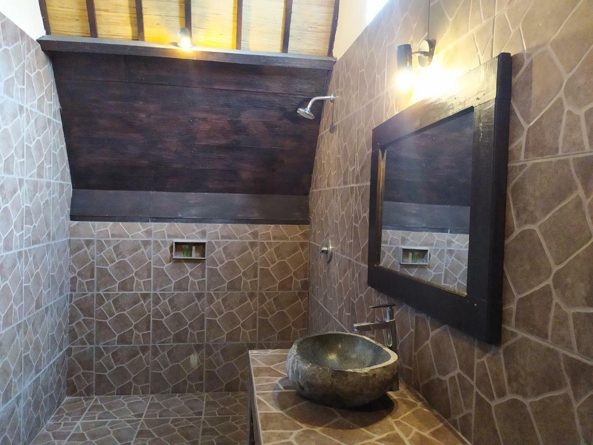 Kusuka Bungalow Джили Трауанган Екстериор снимка